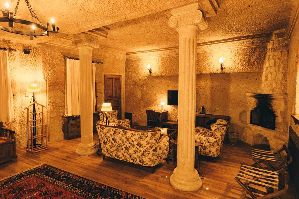艾尔菲娜洞穴酒店 -特别类型 于尔居普 客房 照片